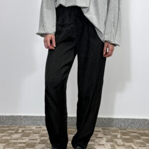 Czarne cygaretki szyte na miarę