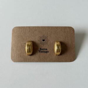 Kolczyki o półokrągłej formie