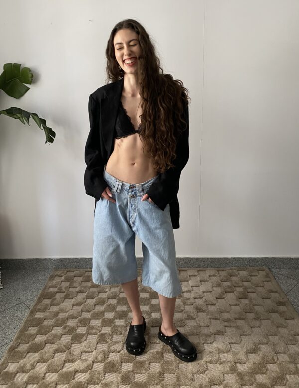 Czarna lniana marynarka oversize