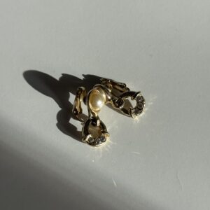 Klipsy zdobione perłą i cyrkoniami