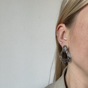 Kolczyki z ornamentami sygnowane AVON