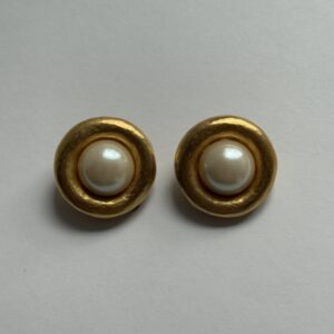 Okrągłe klipsy w kolorze szczotkowanego złota