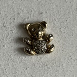 Pin MIŚ z kryształkami