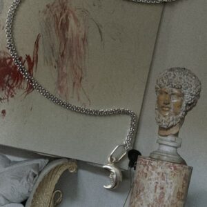 Delikatny naszyjnik Księżyc